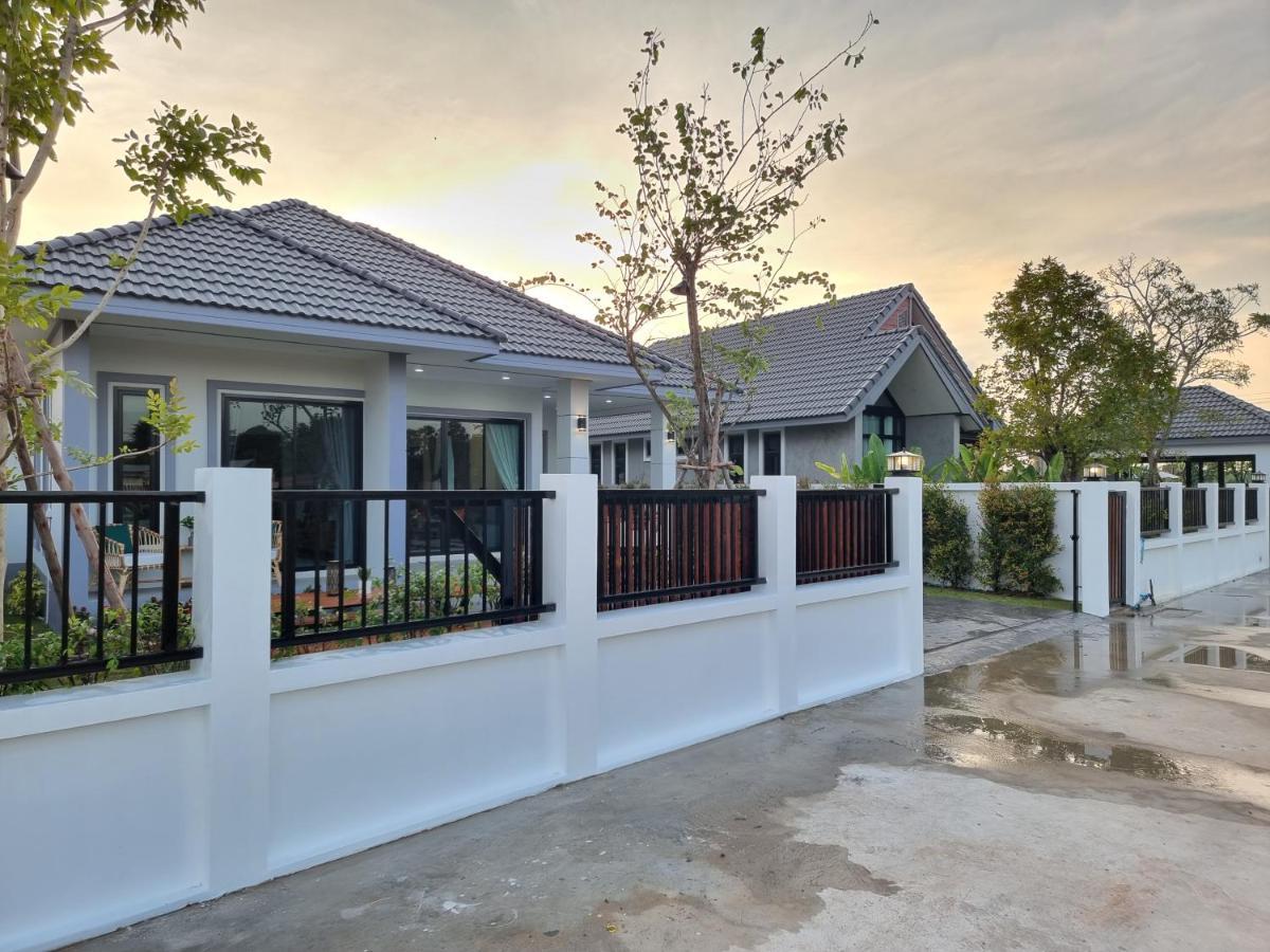 Baan Dalah Buriram Villa Buitenkant foto